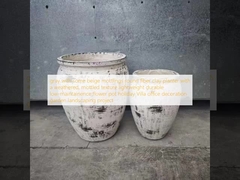 gris avec des taches beige planteur en fibre ronde d'argile avec une texture tachetée et météorologique légère durable à faible entretien pot de fleurs vacances Villa bureau décoration jardin projet d'aménagement paysager