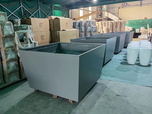 acheter Des pots de fleurs en fibre de verre personnalisés OEM / ODM pour la décoration intérieure online manufacture