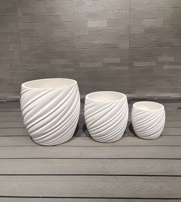 acheter Planteur en fibre d'argile sculpté à la main sur une surface lisse pour une élégance traditionnelle online manufacture