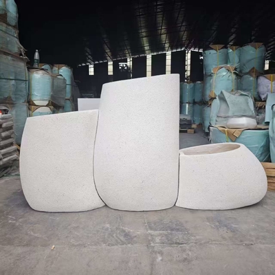 acheter Grand pot de fleur en argile fibreuse blanche irrégulière et ronde, aux contours courbes et fluides, léger, durable, nécessitant peu d'entretien, pour la décoration de la villa de vacances, du bureau, et les projets d'aménagement paysager de jardin. online manufacture