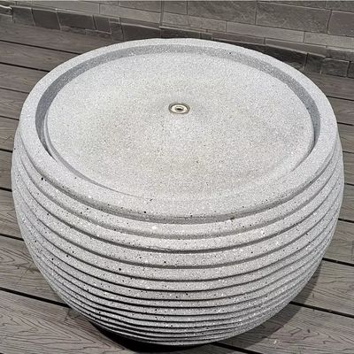 Fontaine d'eau de jardin moderne personnalisée 6-8mm pour la maison extérieure