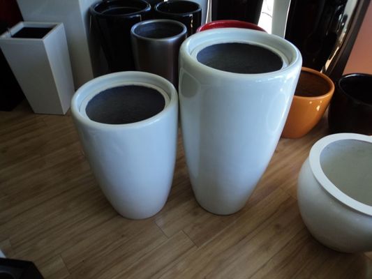 Planteurs de fleurs en fibre de verre personnalisables pour le jardinage extérieur