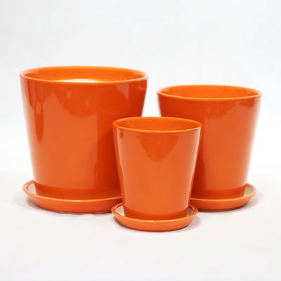 Décoration intérieure Potes en céramique orange artisanales avec trous de drainage
