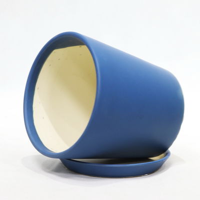 Des pots de drainage en céramique simple légers pour l' intérieur
