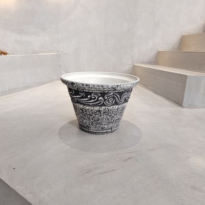 Des pots en plastique à motifs élégants pour la décoration et le jardinage