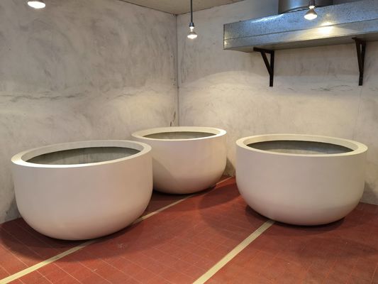 Puits de fleurs personnalisés en céramique ou en fibre de verre pour la décoration intérieure et extérieure