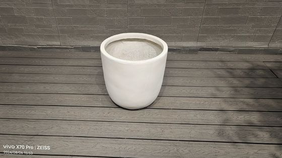 Le style moderne pour votre jardin avec un pot de ciment en fibre et de l'argile en fibre