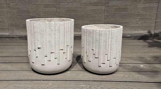 Pot de ciment en fibre de finition sculpté à la main sur mesure pour les plaques tournantes extérieures