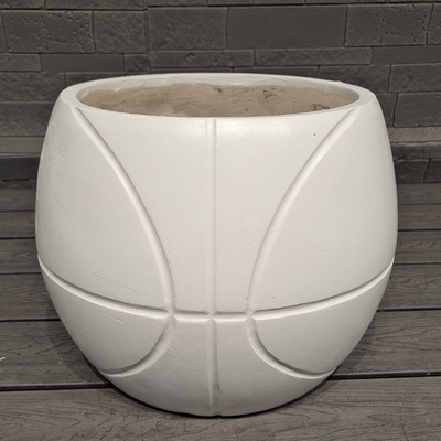 conception de basket-ball classique sporty amusant -themed apparence sphérique planteuse en fibre d'argile légère durable à faible entretien pot de fleurs vacances villa décoration de bureau jardin salle de sport projet de paysage
